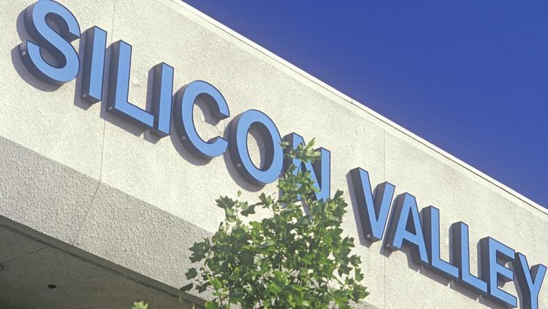 硅谷孵化器的中国江湖